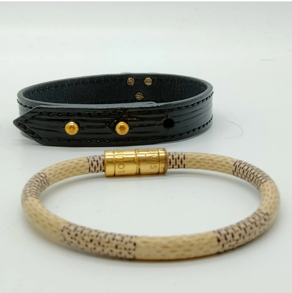 Louis Vuitton LV Brooch Pin  Bracelet  plastic Leather - Picture 5 of 5